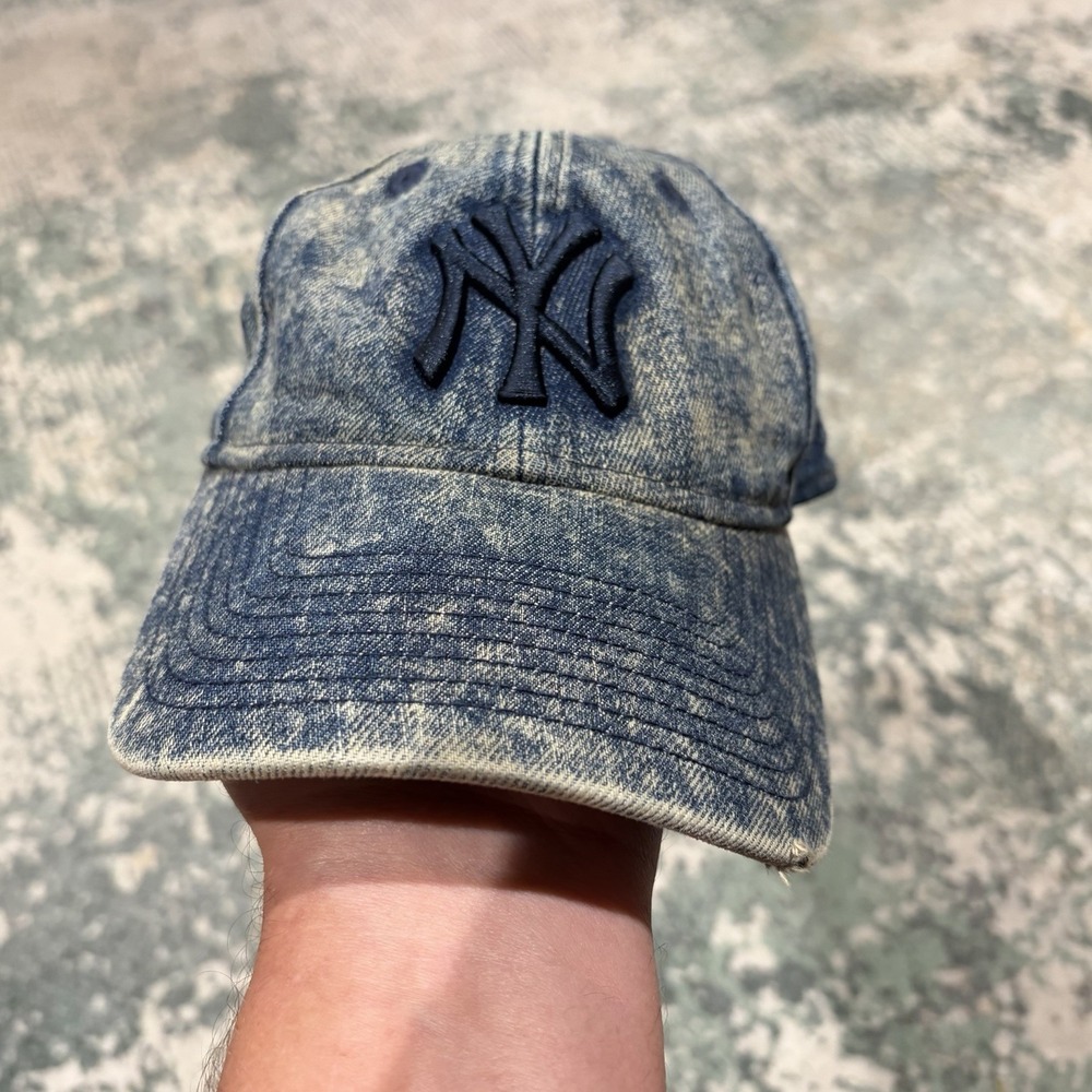New Era 9TWENTY New York Yankees Hat MLB Genuine Merchandise Acid Wash Denim Hat